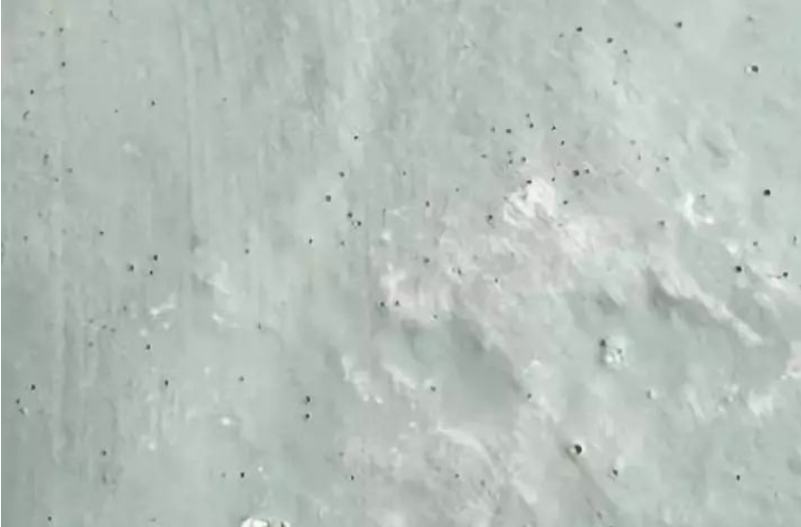 济南环氧地坪漆——针孔